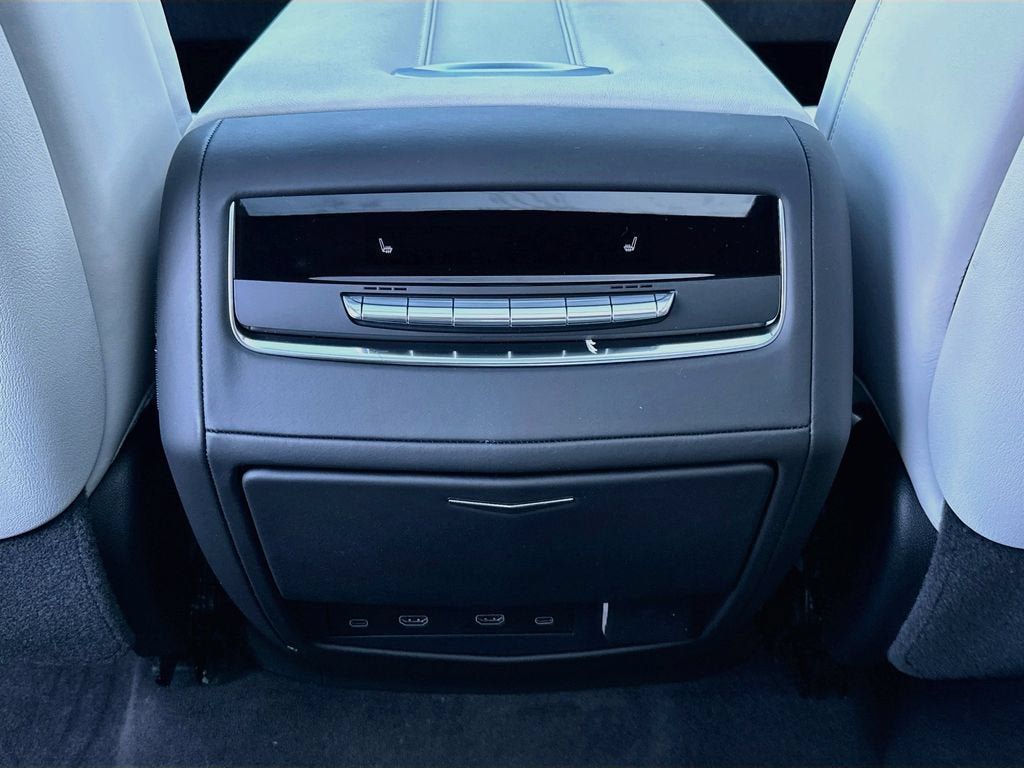 New 2026 Cadillac Escalade Platinum Sport w/ LPO, ONYX Package AWD/4WD image 31