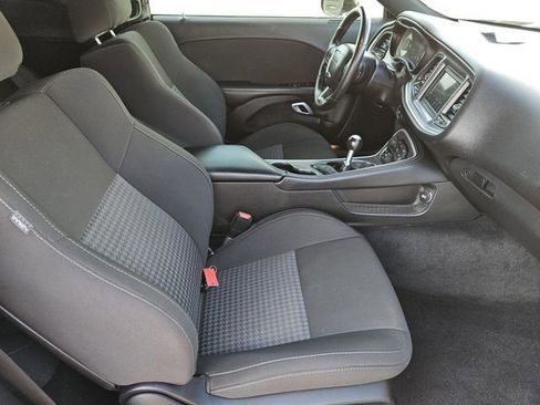 Used 2022 Dodge Challenger R/T w/ Shaker Package image 32