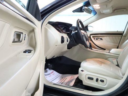 Used 2017 Ford Taurus Limited image 9