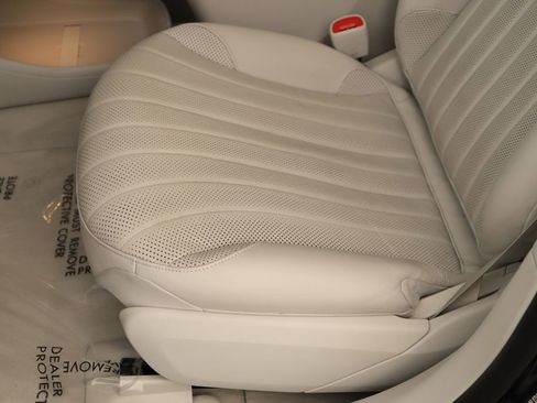 Used 2025 Mercedes-Benz EQS 450+ Sedan image 24