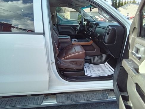 Used 2016 GMC Sierra 3500 4x4 Crew Cab w/ Sierra Convenience Package image 4