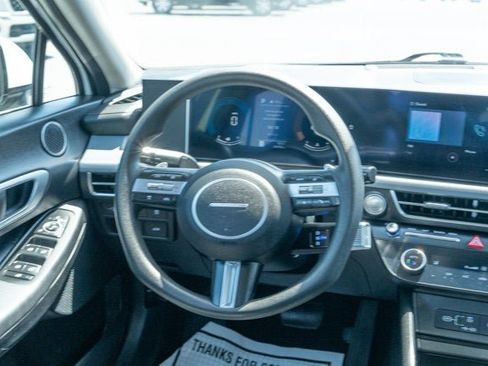 Used 2025 Hyundai Sonata SEL FWD image 33