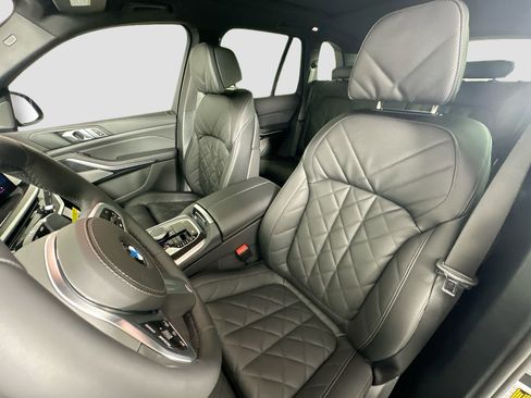 New 2026 BMW X5 xDrive40i w/ M Sport Package image 21