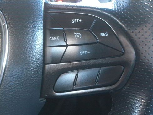 Used 2022 Dodge Challenger GT image 9