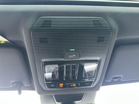 New 2026 Volkswagen Tiguan SE R-Line image 25