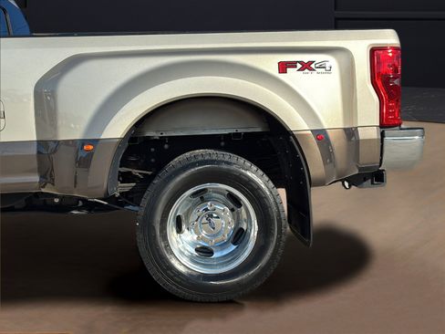 Used 2017 Ford F350 Lariat w/ Lariat Value Package image 20