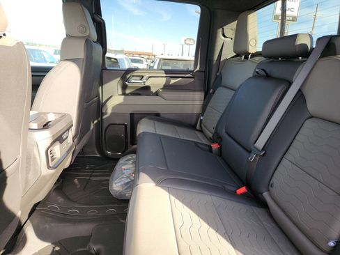 New 2026 Chevrolet Silverado 2500 ZR2 image 10