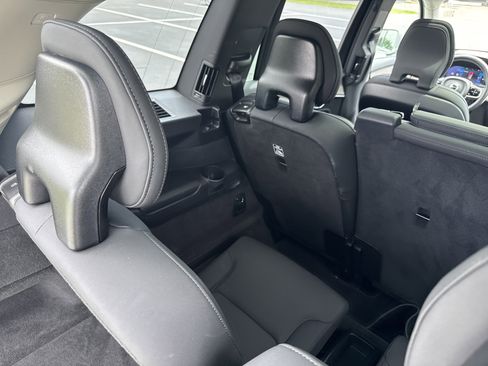 Used 2025 Volvo XC90 B6 Plus AWD/4WD image 31