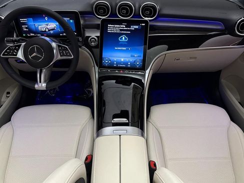 Used 2026 Mercedes-Benz GLC 300 4MATIC image 13