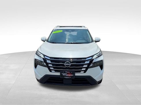 Used 2025 Nissan Rogue SV w/ SV Premium Package AWD/4WD image 11