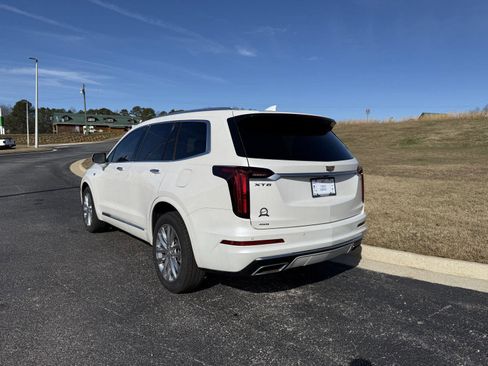 Certified 2021 Cadillac XT6 Premium Luxury image 3