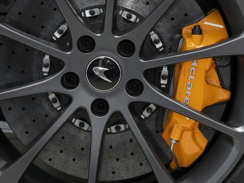 Used 2026 McLaren Artura Spider RWD image 13