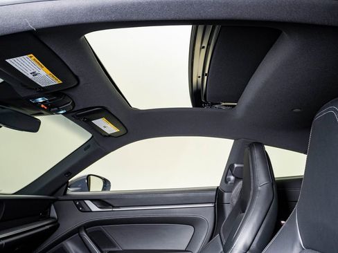 Certified 2025 Porsche 911 Carrera image 18