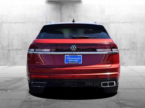 Certified 2024 Volkswagen Atlas Cross Sport SEL R-Line AWD/4WD image 6