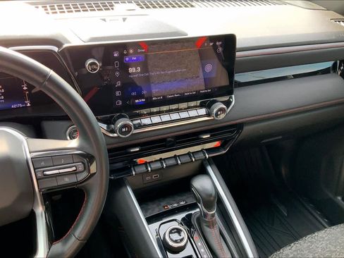 Used 2023 Chevrolet Colorado Z71 w/ Z71 Convenience Package 2 image 7