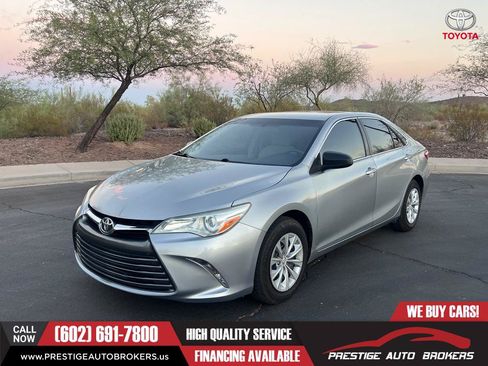 Used 2016 Toyota Camry LE FWD image 2
