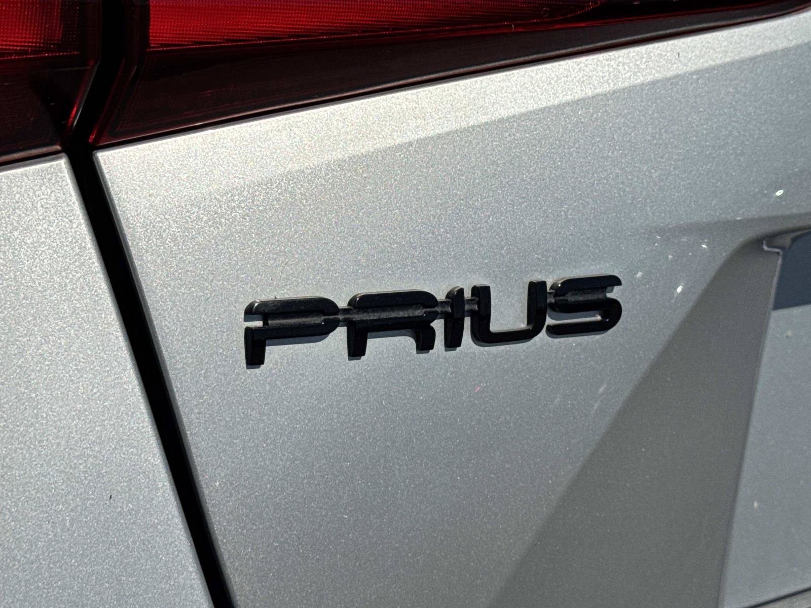 Used 2022 Toyota Prius FWD image 29