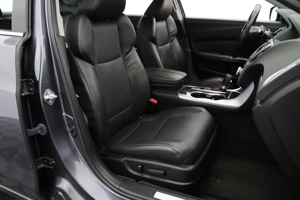 Used 2018 Acura TLX w/ Technology Package FWD image 12