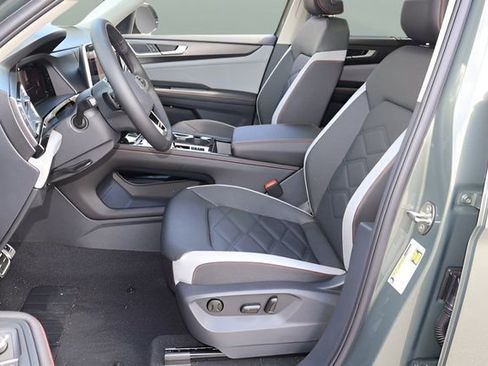 New 2026 Volkswagen Atlas Peak Edition AWD/4WD image 12