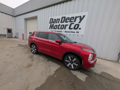 Used 2025 Mitsubishi Outlander SEL image 24