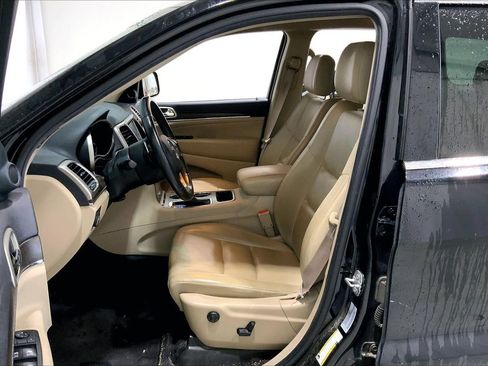 Used 2017 Jeep Grand Cherokee Limited RWD image 15