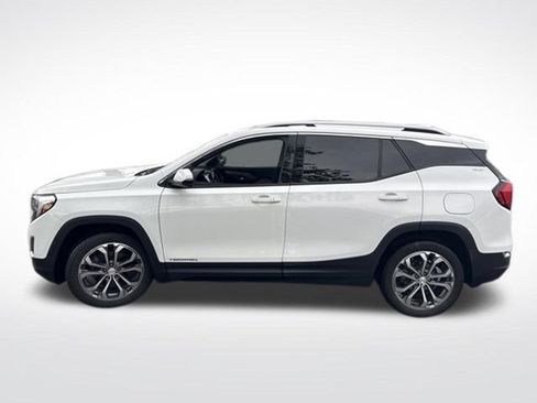 Used 2020 GMC Terrain SLT w/ Preferred Package FWD image 2