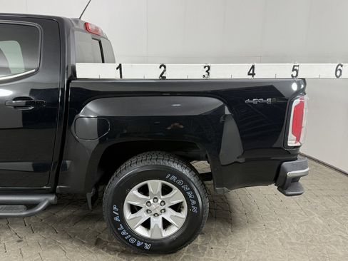 Used 2018 GMC Canyon SLE w/ SLE Convenience Package image 5