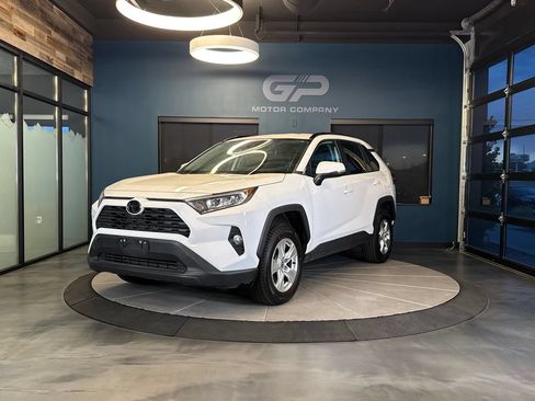 Used 2021 Toyota RAV4 XLE AWD/4WD image 7