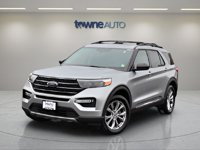 Used 2024 Ford Explorer XLT w/ Equipment Group 202A AWD/4WD image 9