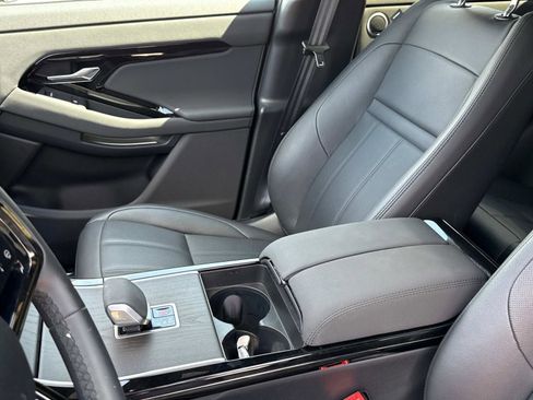 Certified 2025 Land Rover Range Rover Evoque S image 20