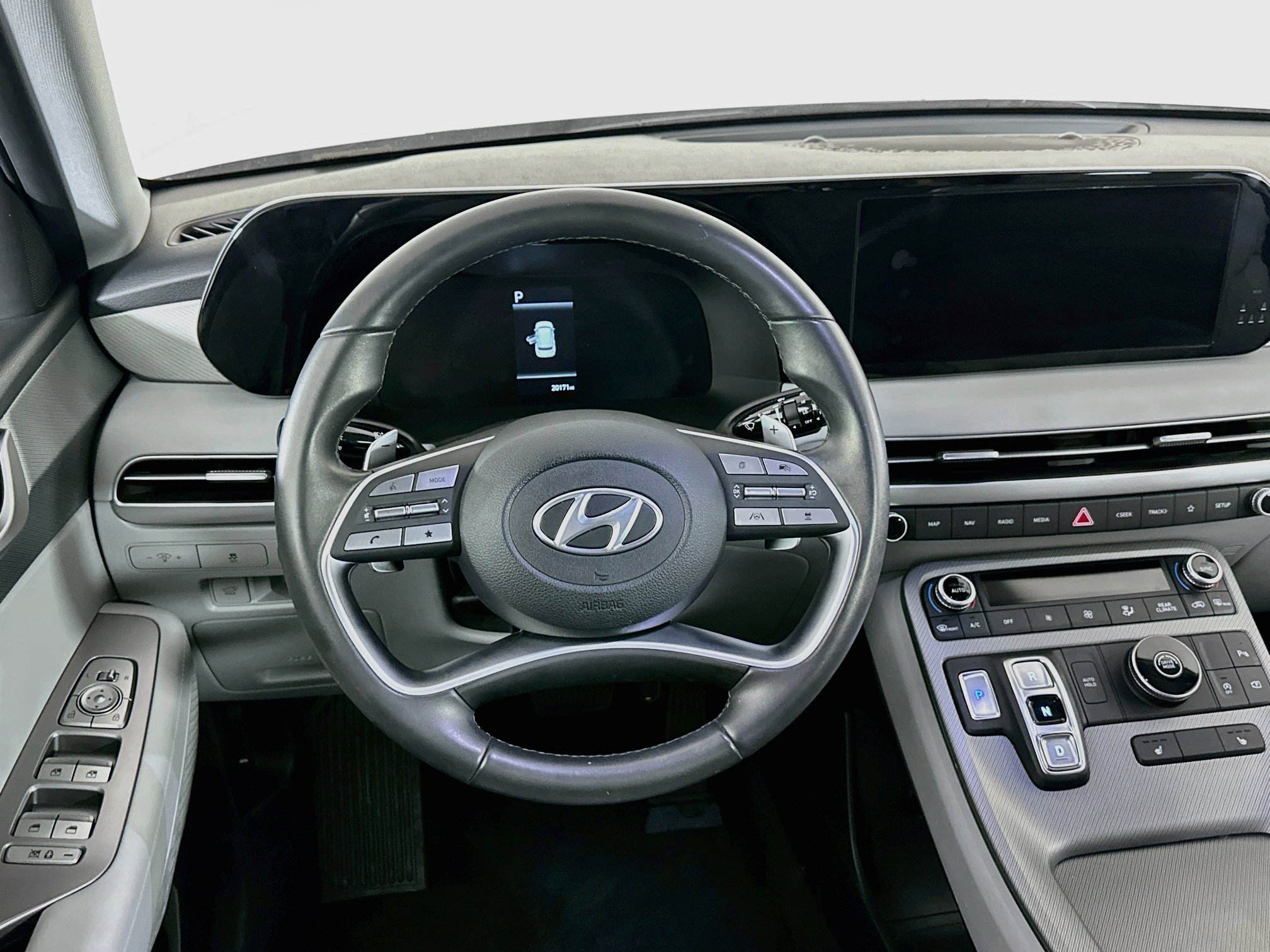 Used 2025 Hyundai Palisade SEL FWD image 18