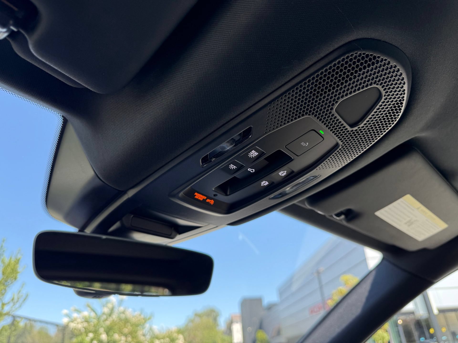 Certified 2024 Porsche Cayenne AWD/4WD image 18