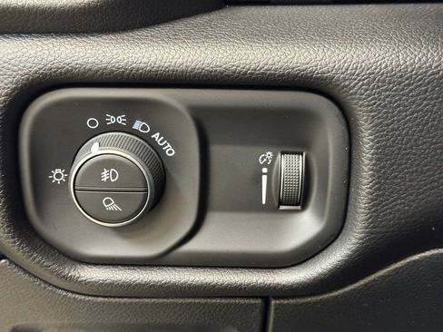 Used 2025 RAM 1500 Big Horn AWD/4WD image 27