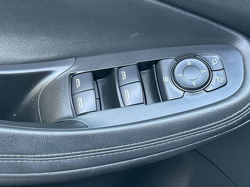 Used 2023 Buick Encore GX Preferred image 12