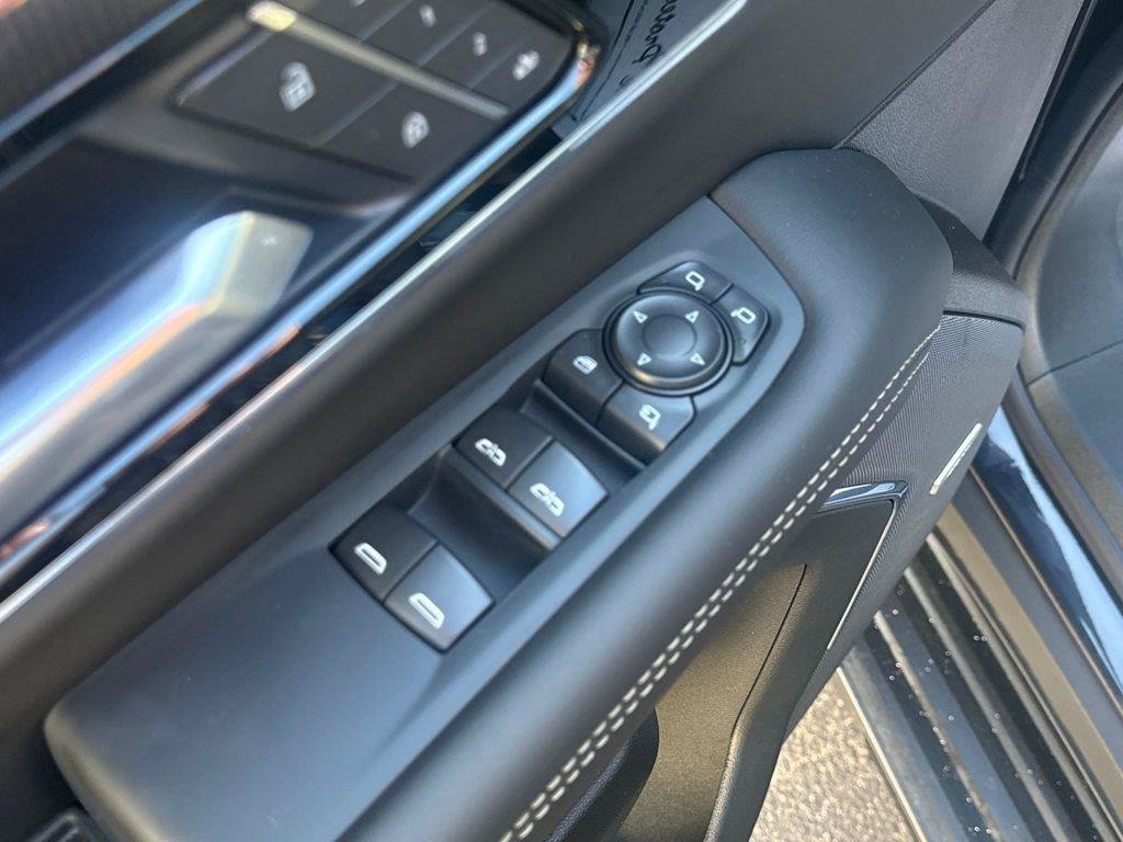 New 2026 GMC Yukon XL Elevation AWD/4WD image 36