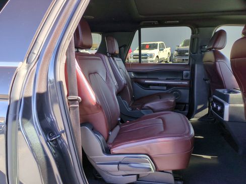 Used 2024 Ford Expedition Max Limited image 31
