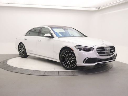 New 2026 Mercedes-Benz S 500 4MATIC image 1