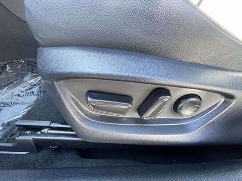 Used 2025 Toyota Camry SE FWD image 22