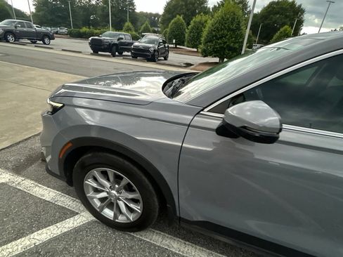 Used 2025 Honda CR-V EX-L image 12