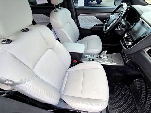 Used 2022 Mitsubishi Outlander SEL image 20