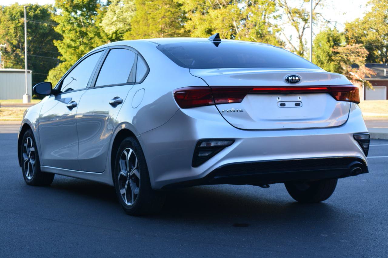 Used 2021 Kia Forte LXS FWD image 6