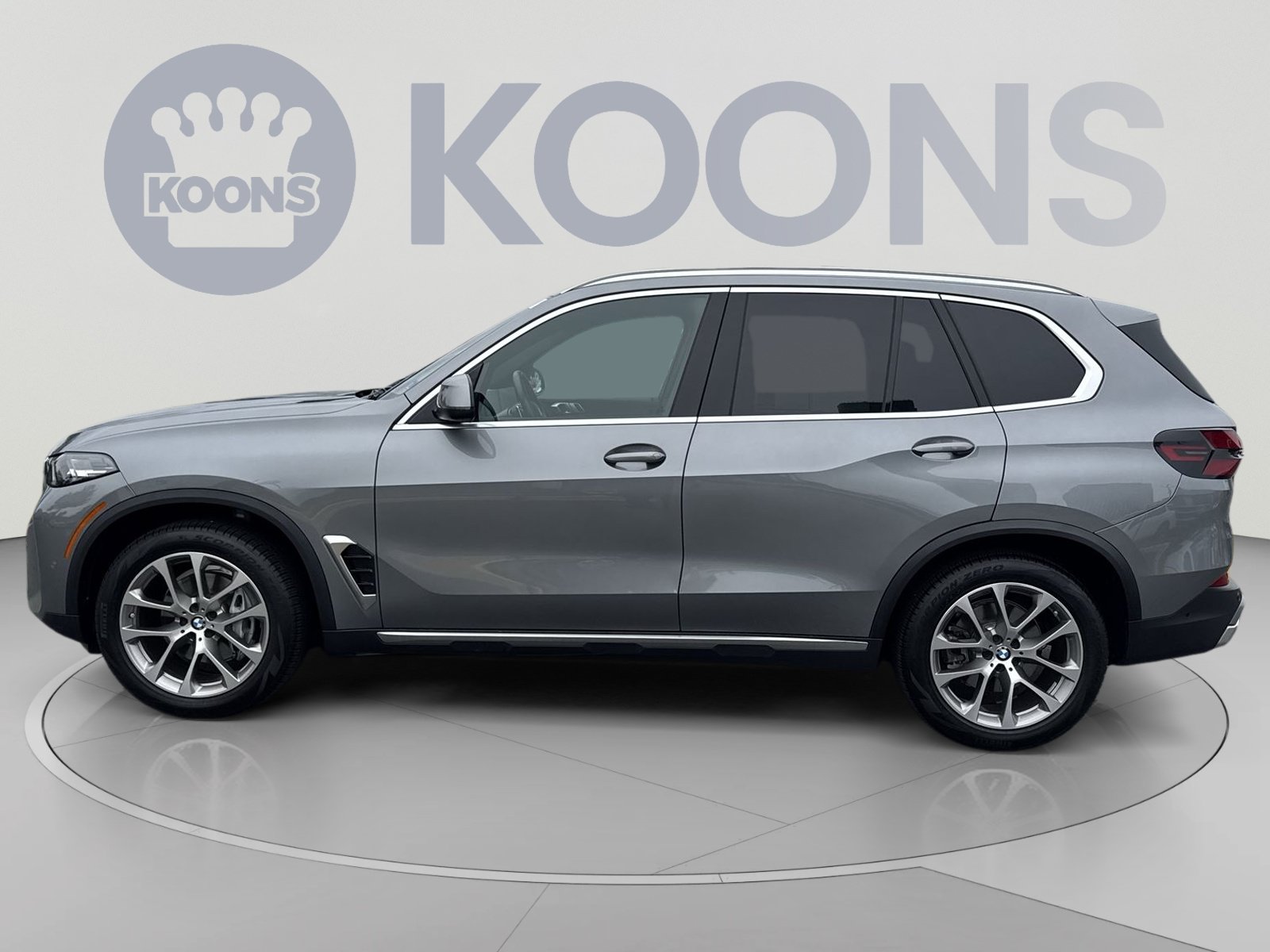 Used 2024 BMW X5 xDrive40i AWD/4WD image 2
