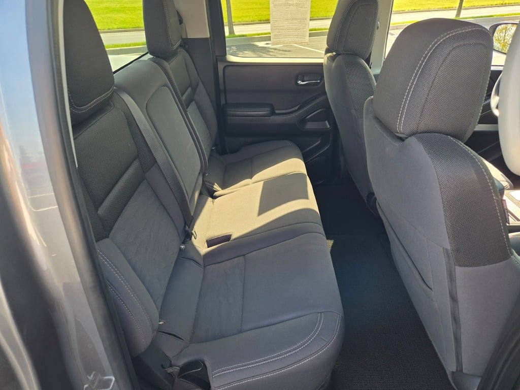 Used 2023 Nissan Frontier SV AWD/4WD image 11