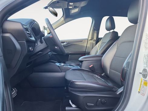 Used 2023 Ford Escape ST-Line image 11