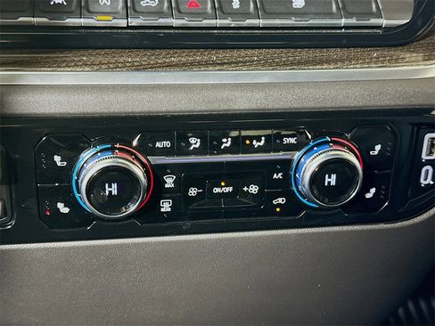 Used 2025 GMC Sierra 1500 Elevation image 14