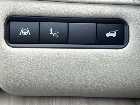 New 2025 Nissan Armada Platinum Reserve image 17