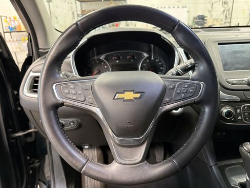 Used 2020 Chevrolet Equinox LT FWD image 27