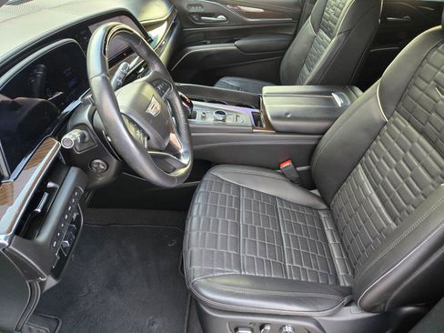 Used 2023 Cadillac Escalade ESV Sport Platinum w/ LPO, ONYX Package AWD/4WD image 11