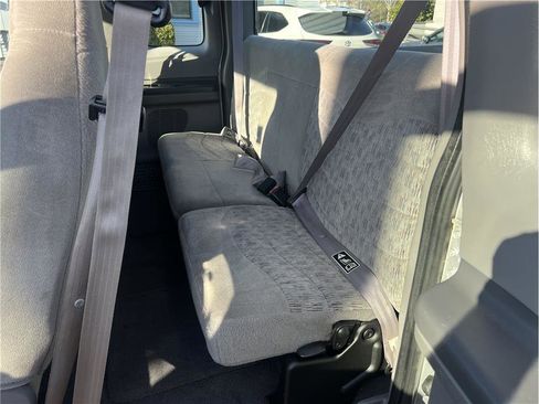 Used 2000 Ford F250 2WD SuperCab Super Duty image 11