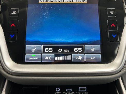 Used 2023 Subaru Outback Premium AWD/4WD image 10